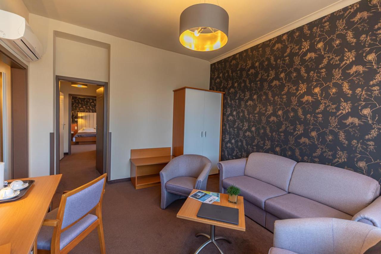 City Hotel Miskolc Luaran gambar