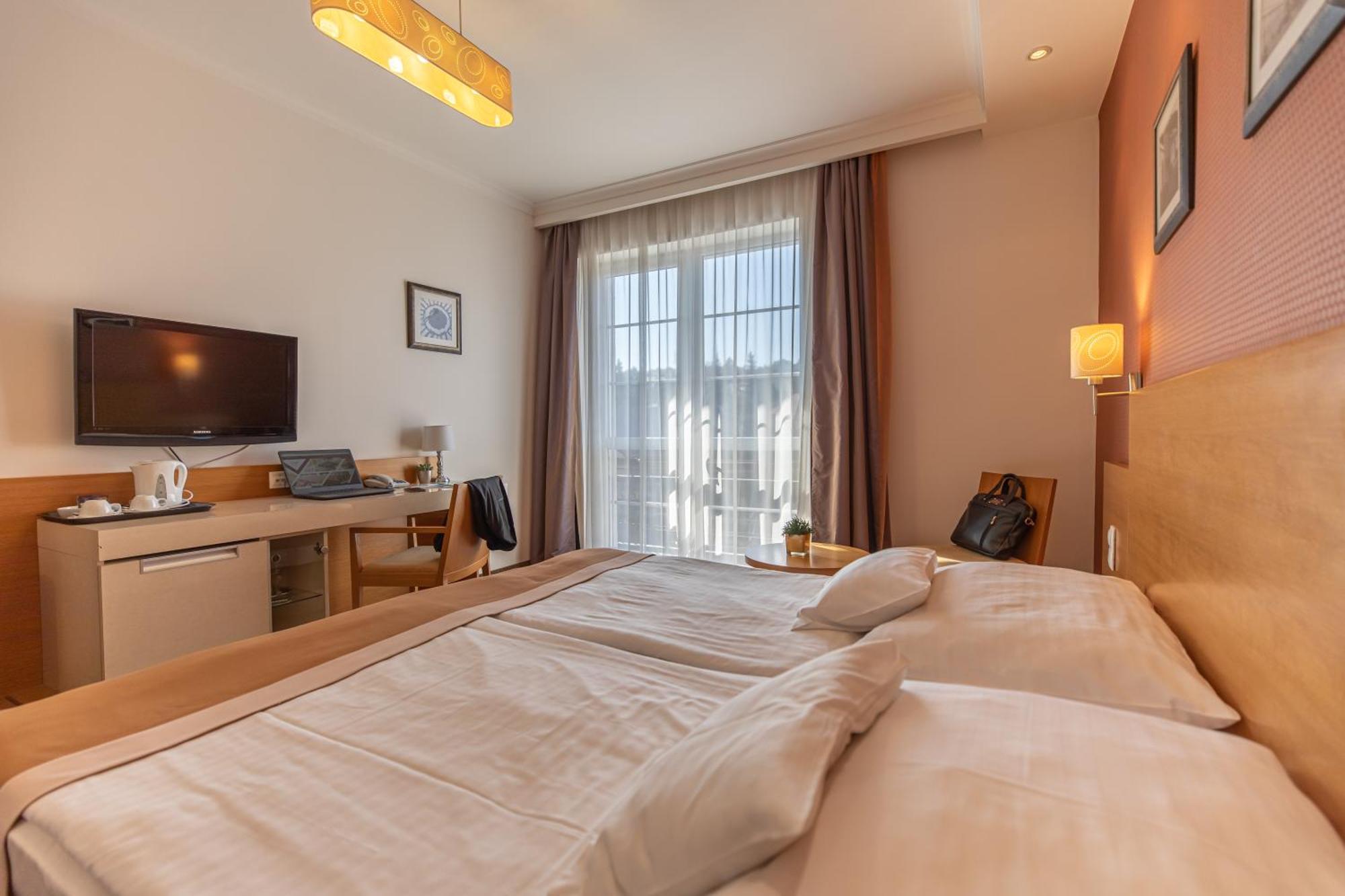 City Hotel Miskolc Luaran gambar