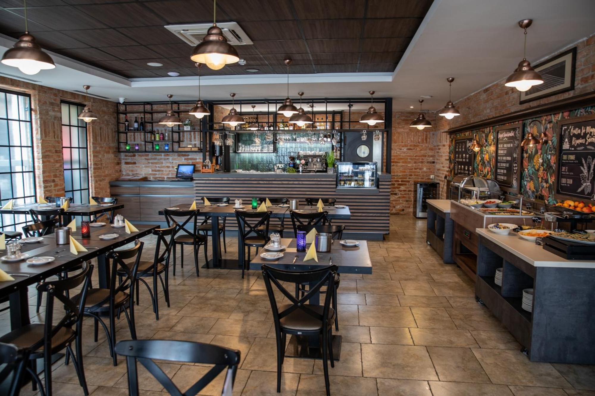 City Hotel Miskolc Luaran gambar