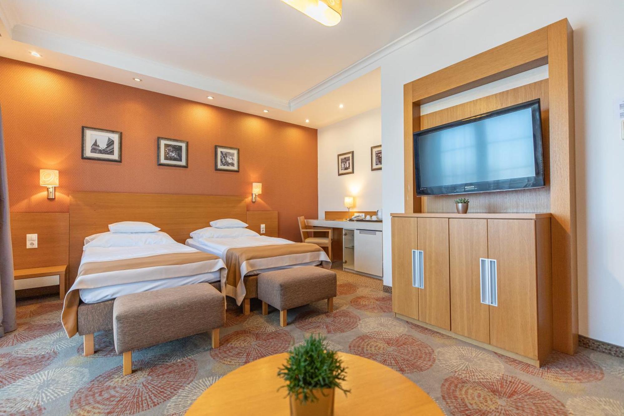 City Hotel Miskolc Luaran gambar
