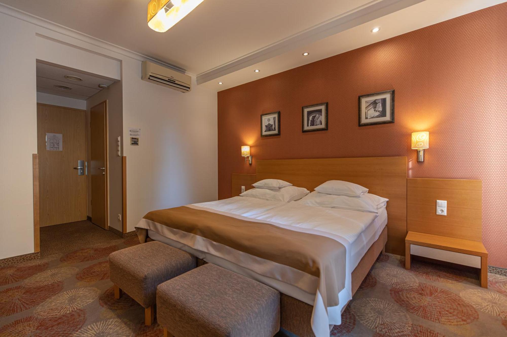 City Hotel Miskolc Luaran gambar