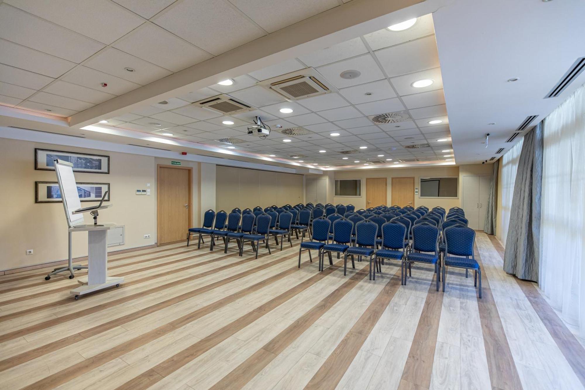 City Hotel Miskolc Luaran gambar