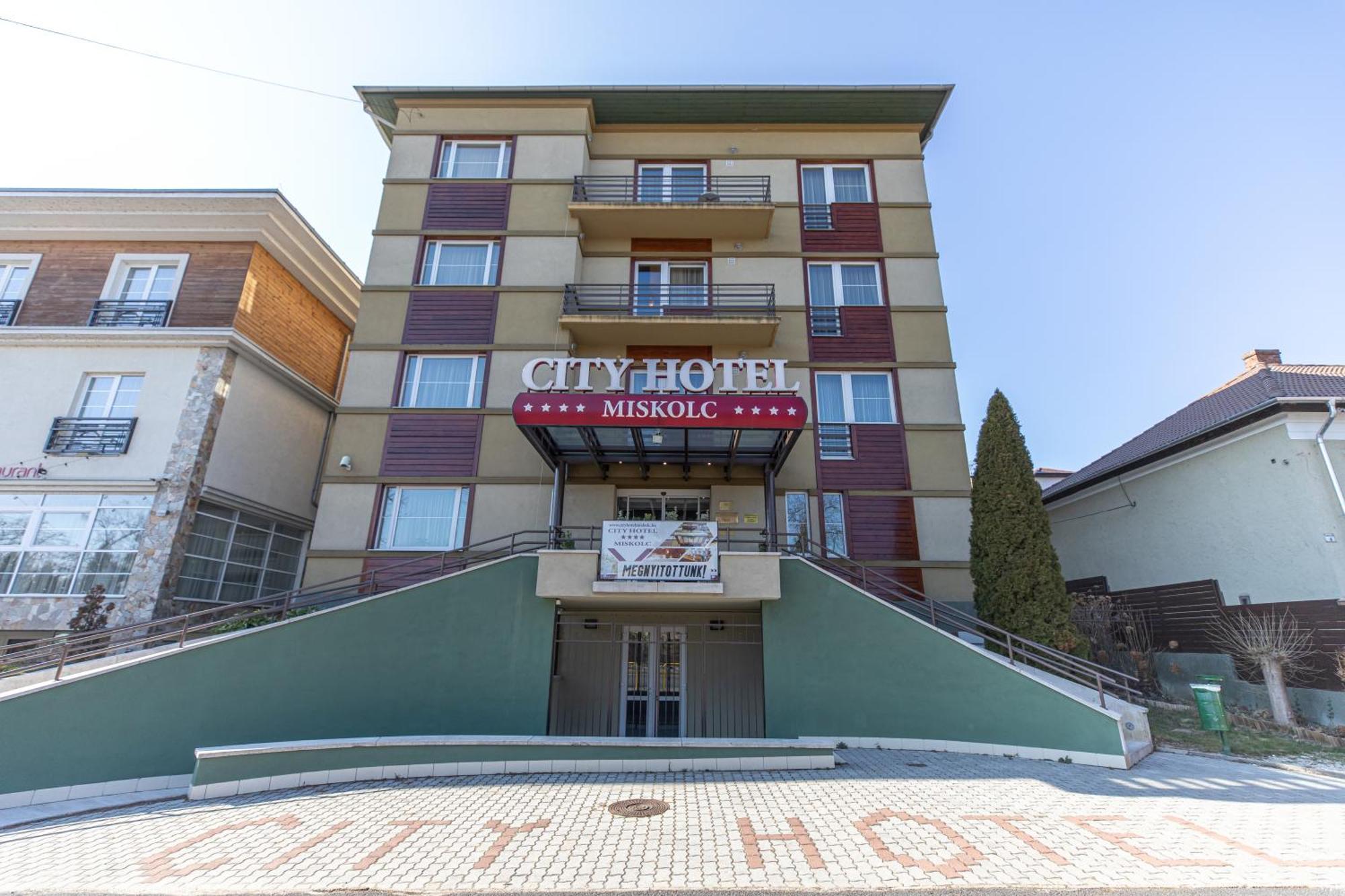 City Hotel Miskolc Luaran gambar